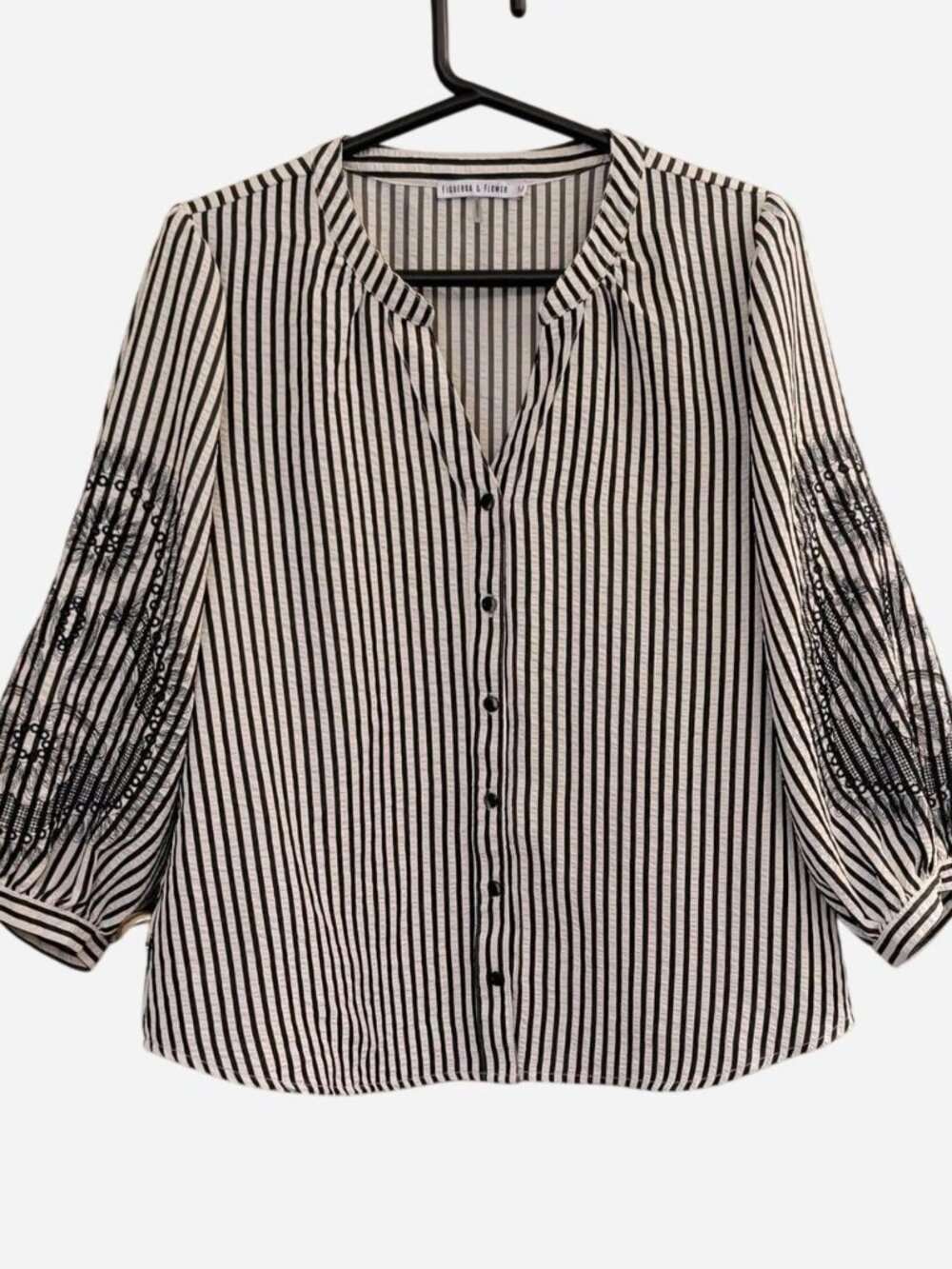 Figueroa & Flower Black White Stripe Embroidered Plissé Puff Sleeve Blouse M